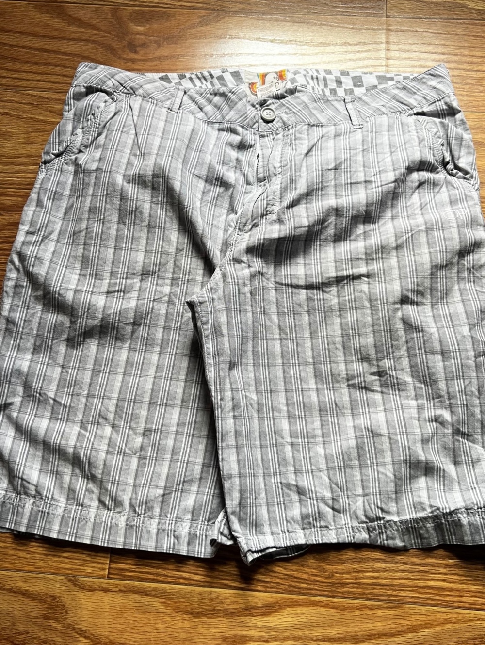 y2k op vintage striped cargo shorts streetwear skater grunge vibe